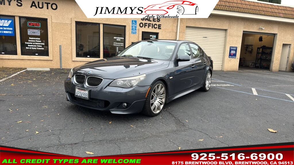 2008 BMW 5 Series 550i Sedan RWD