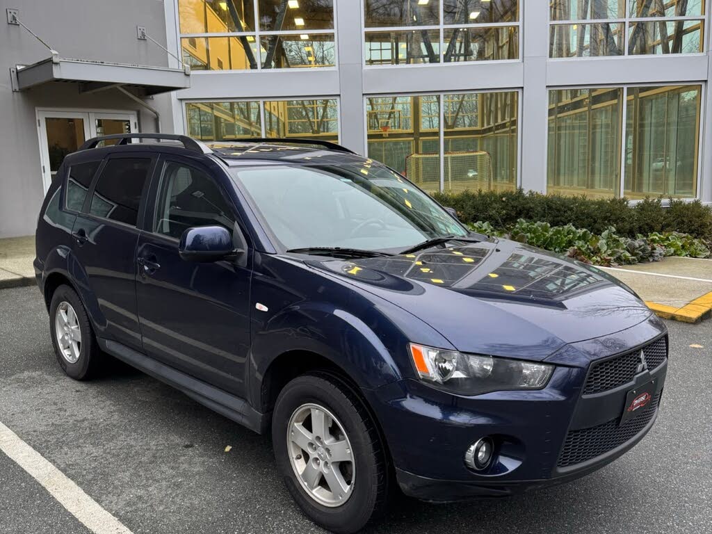 2010 Mitsubishi Outlander ES