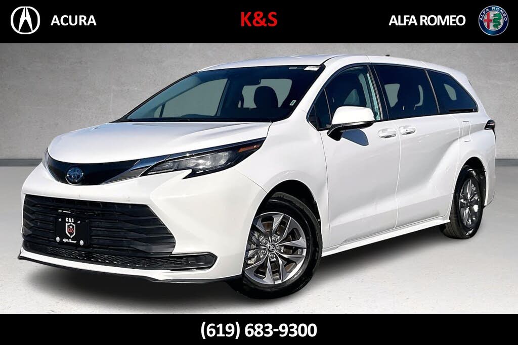 2024 Toyota Sienna LE 8-Passenger FWD