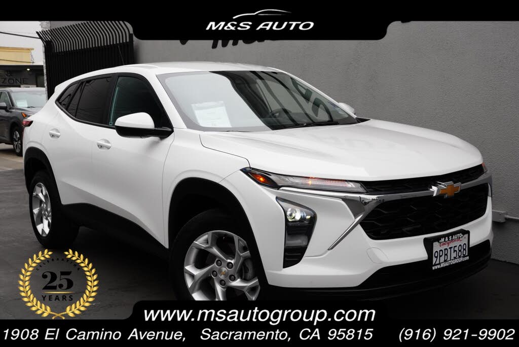 2025 Chevrolet Trax LS FWD