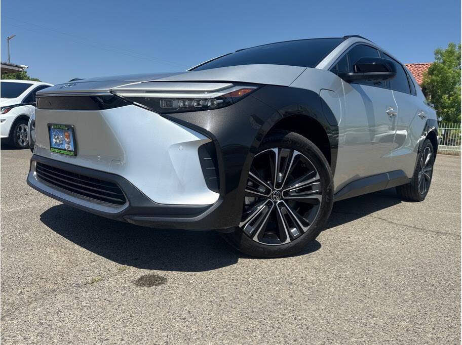 2023 Toyota bZ4X Limited FWD