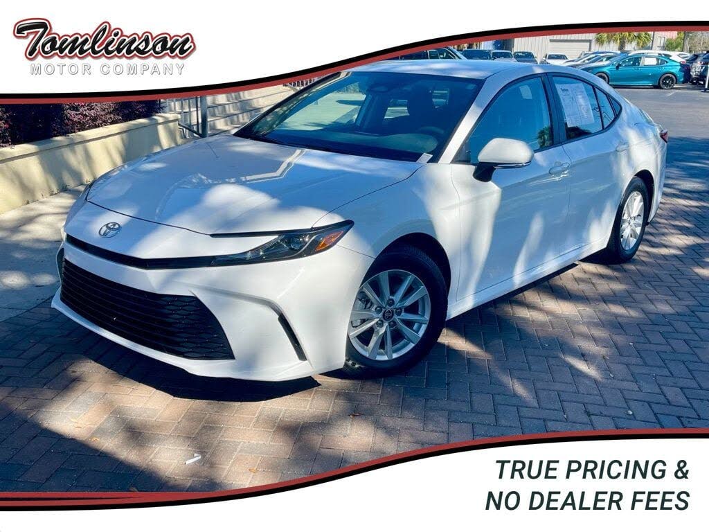2025 Toyota Camry LE FWD