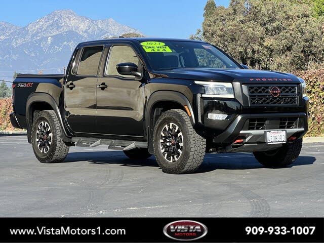 2023 Nissan Frontier PRO-4X Crew Cab 4WD