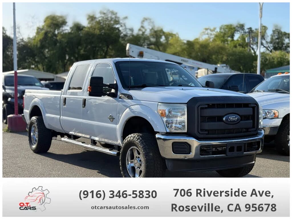 2013 Ford F-250 Super Duty Lariat Crew Cab 4WD