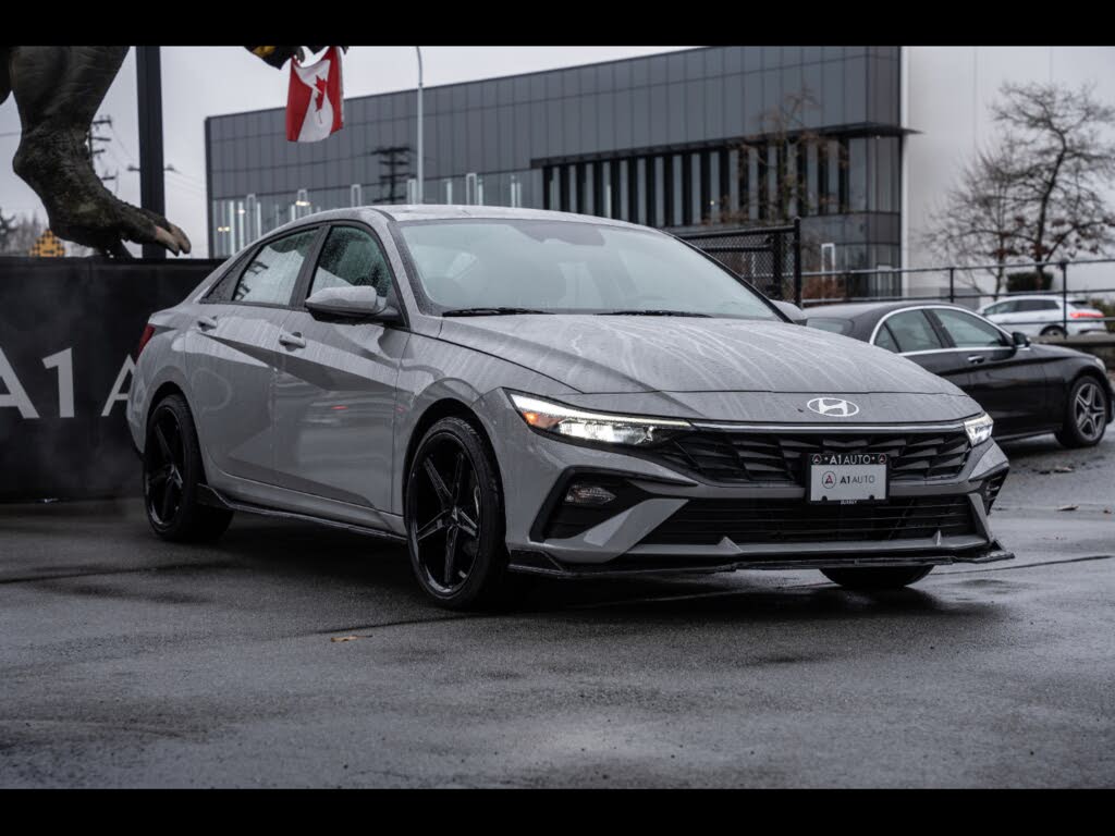 Hyundai Elantra Preferred FWD 2024