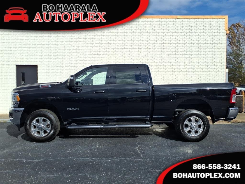 2024 RAM 2500 Big Horn Crew Cab 4WD