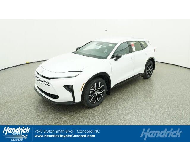 2025 Toyota Crown Signia XLE AWD