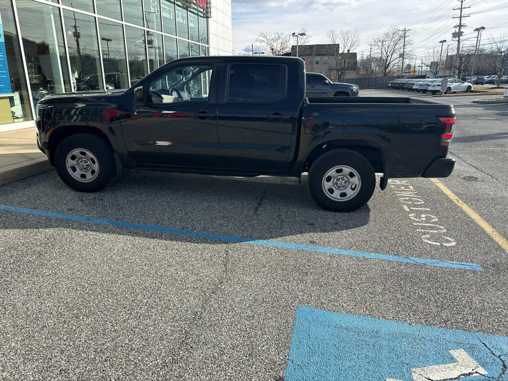 2022 Nissan Frontier S Crew Cab 4WD