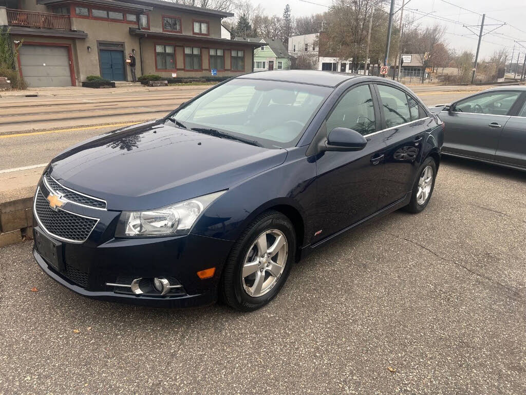 2011 Chevrolet Cruze 1LT Sedan FWD