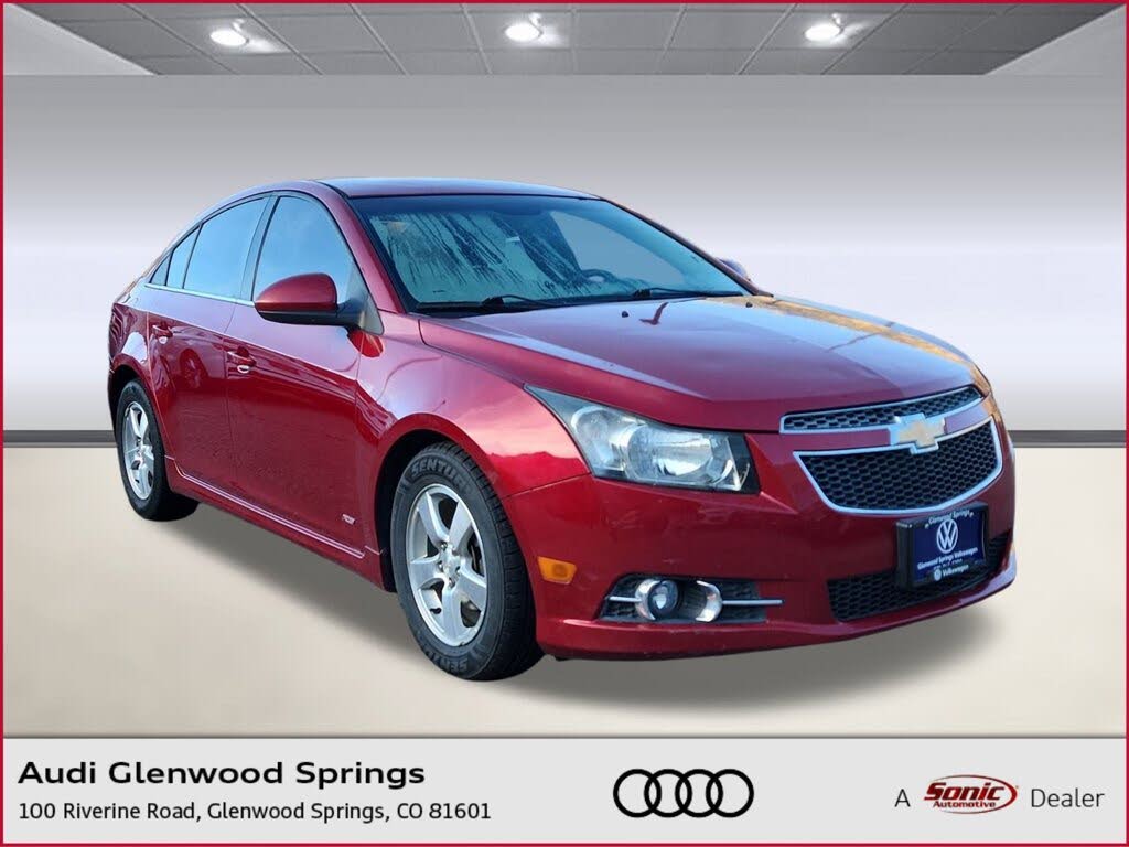 2013 Chevrolet Cruze 1LT Sedan FWD
