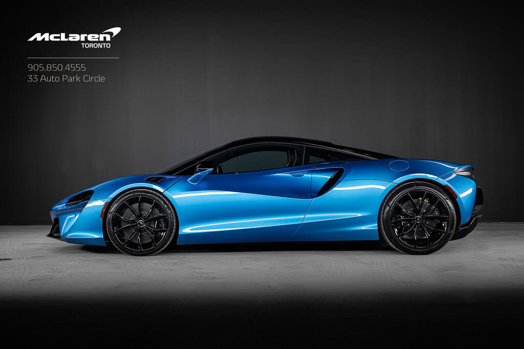 2023 McLaren Artura RWD