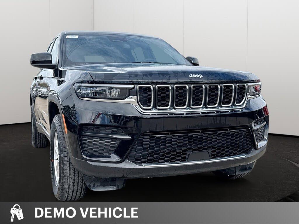 2024 Jeep Grand Cherokee Laredo 4WD