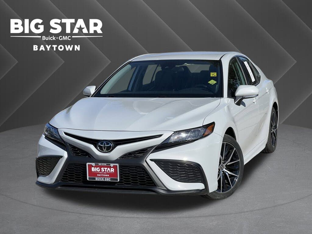 2024 Toyota Camry SE FWD