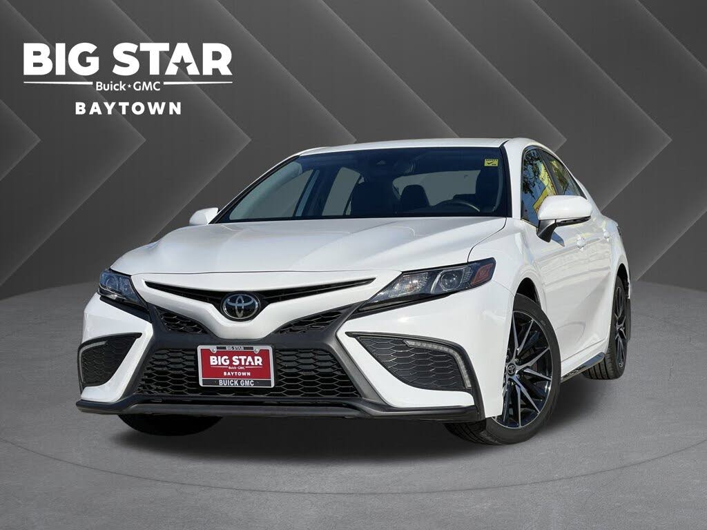 2024 Toyota Camry SE FWD