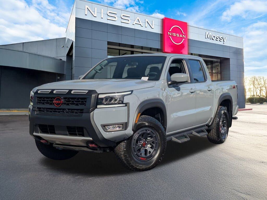 2026 Nissan Frontier PRO-4X Crew Cab 4WD