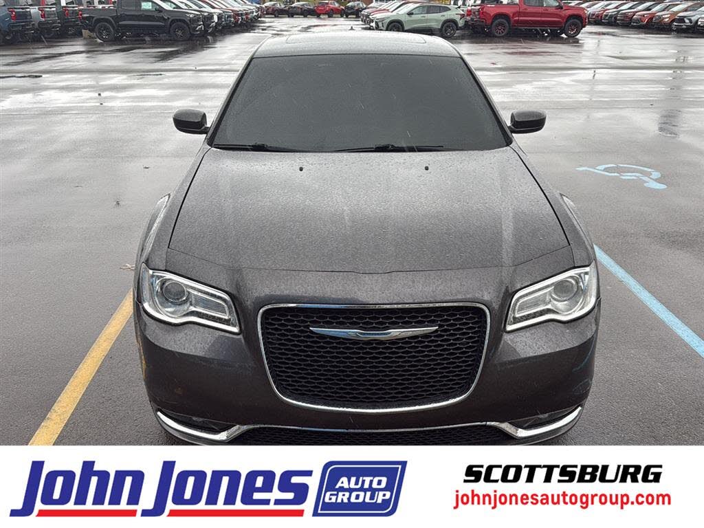 2017 Chrysler 300 Limited AWD