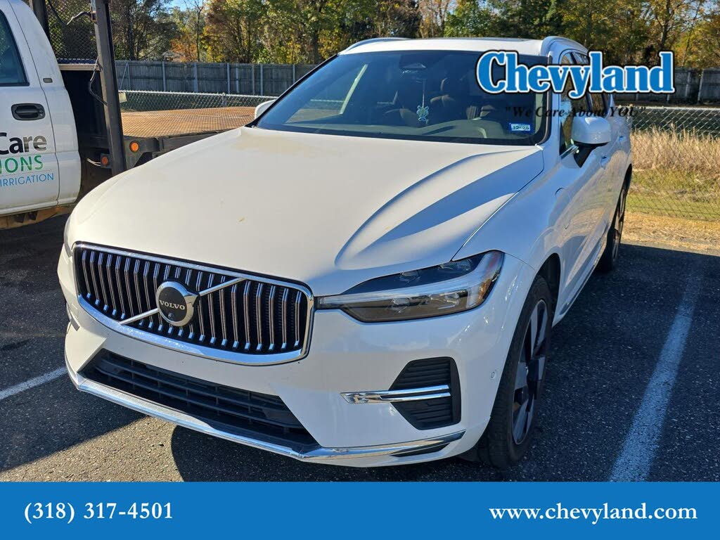 2023 Volvo XC60 Recharge T8 Plus Bright Theme eAWD