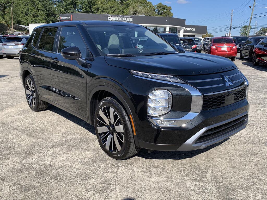 2025 Mitsubishi Outlander SE FWD