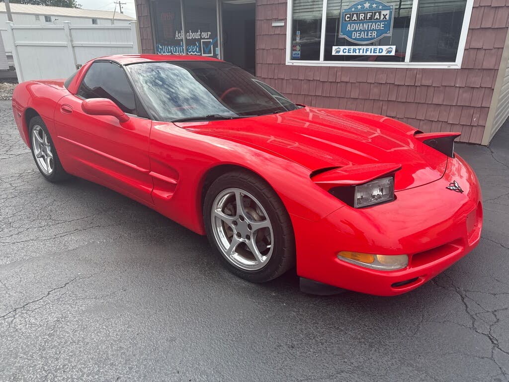 2004 Chevrolet Corvette Coupe RWD