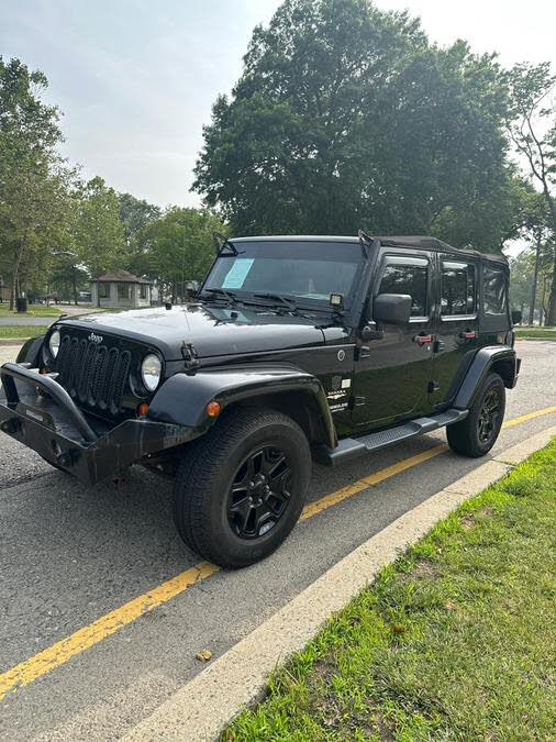 2013 Jeep Wrangler Unlimited Sahara 4WD