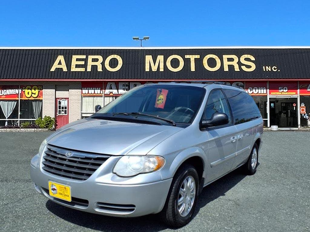 2007 Chrysler Town & Country Touring LWB FWD