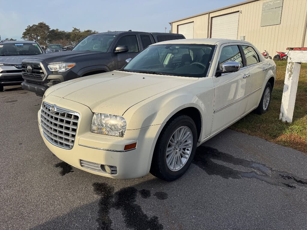 2010 Chrysler 300 Touring RWD