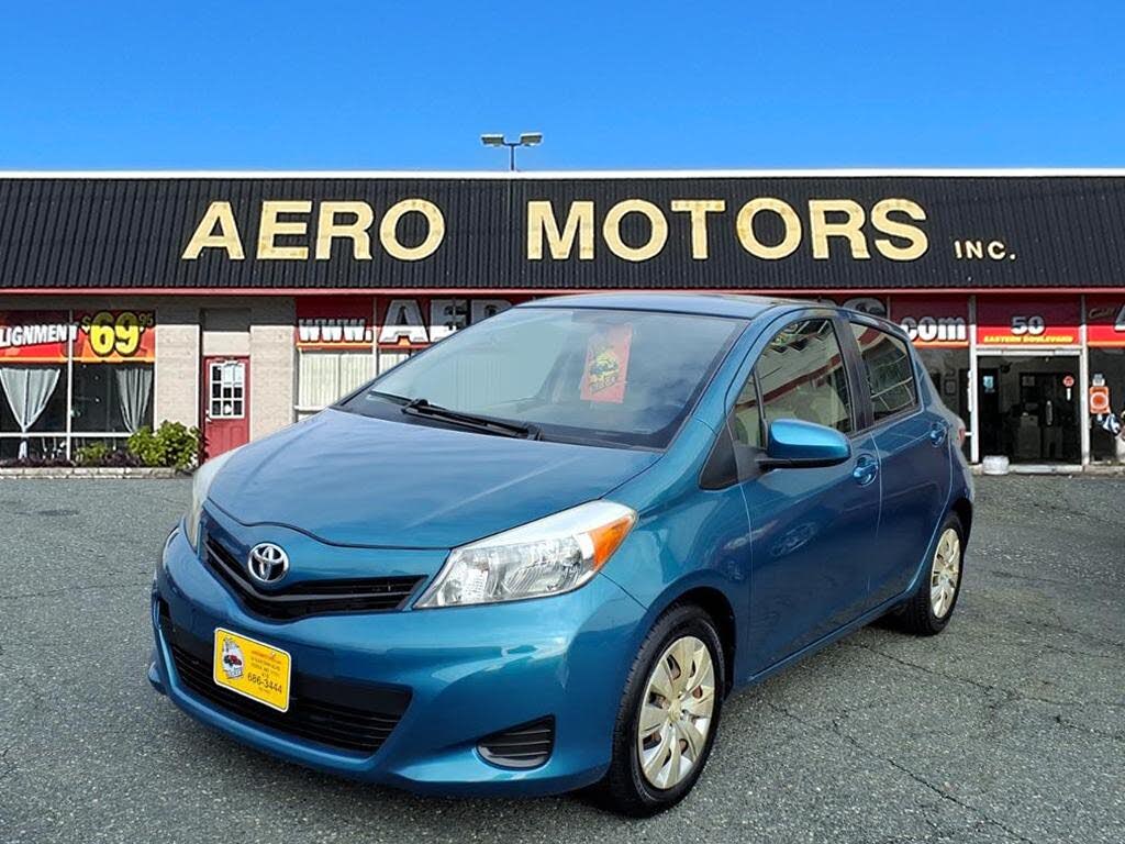 2012 Toyota Yaris LE 2dr Hatchback