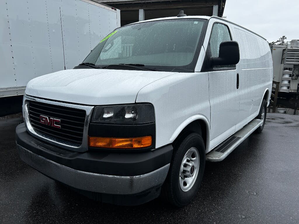 2022 GMC Savana Cargo 2500 RWD