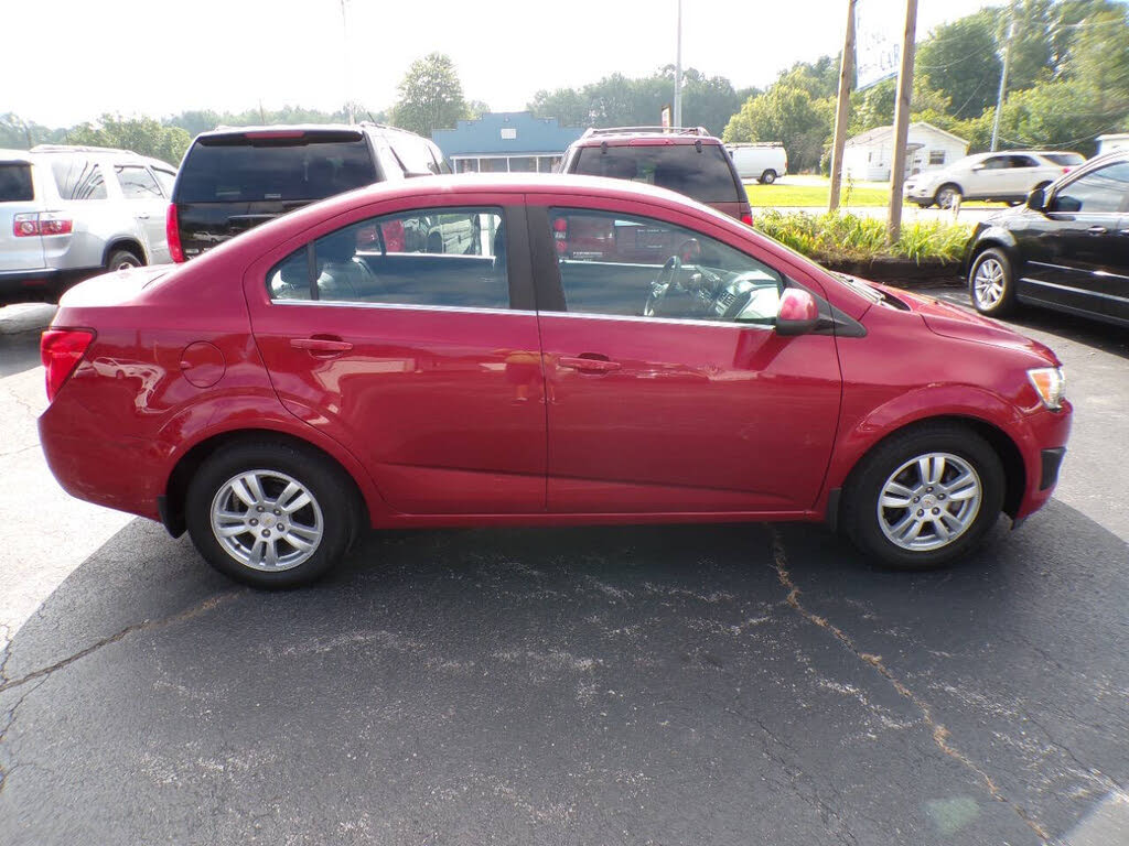 2013 Chevrolet Sonic LT Sedan FWD