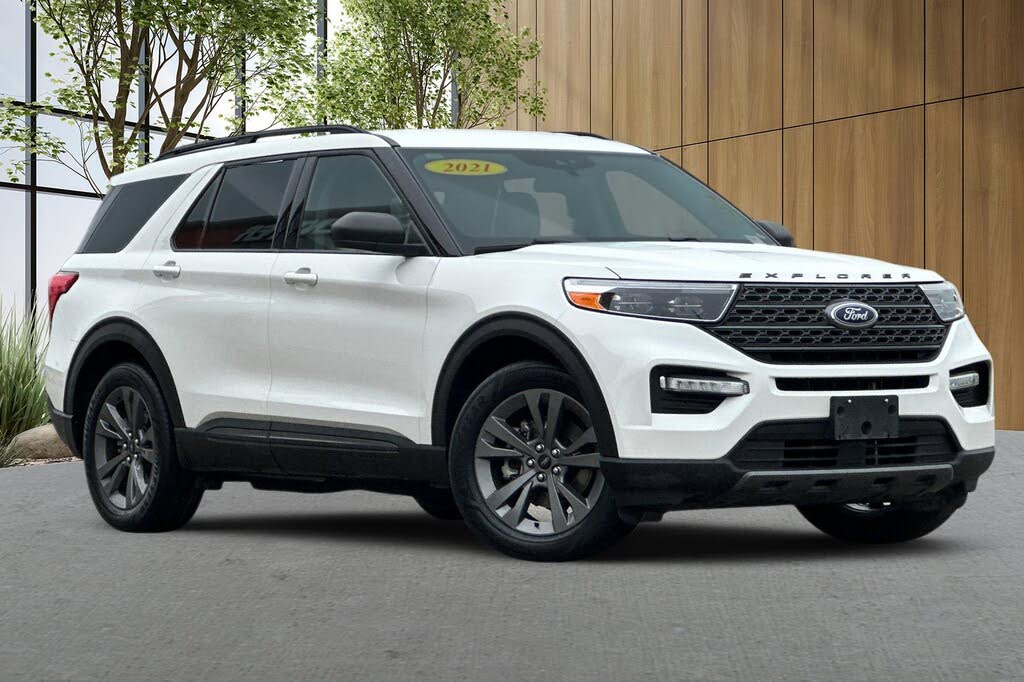 2021 Ford Explorer XLT RWD