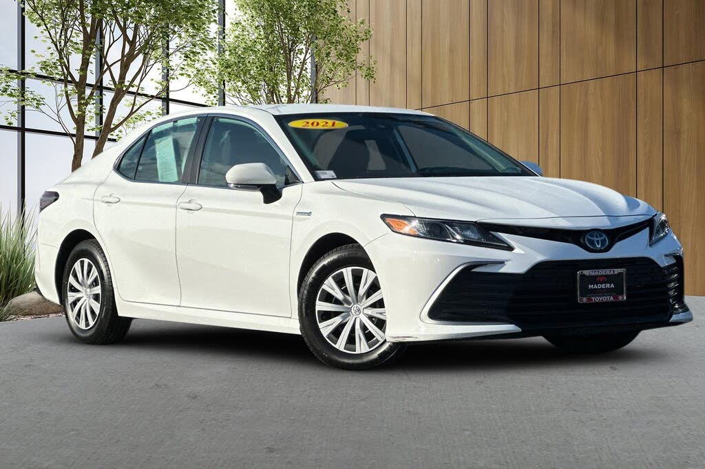 2021 Toyota Camry Hybrid LE FWD