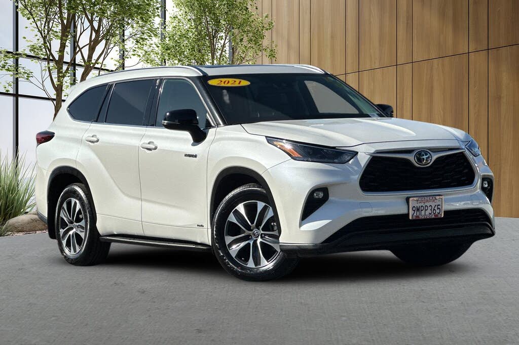 2021 Toyota Highlander Hybrid XLE AWD