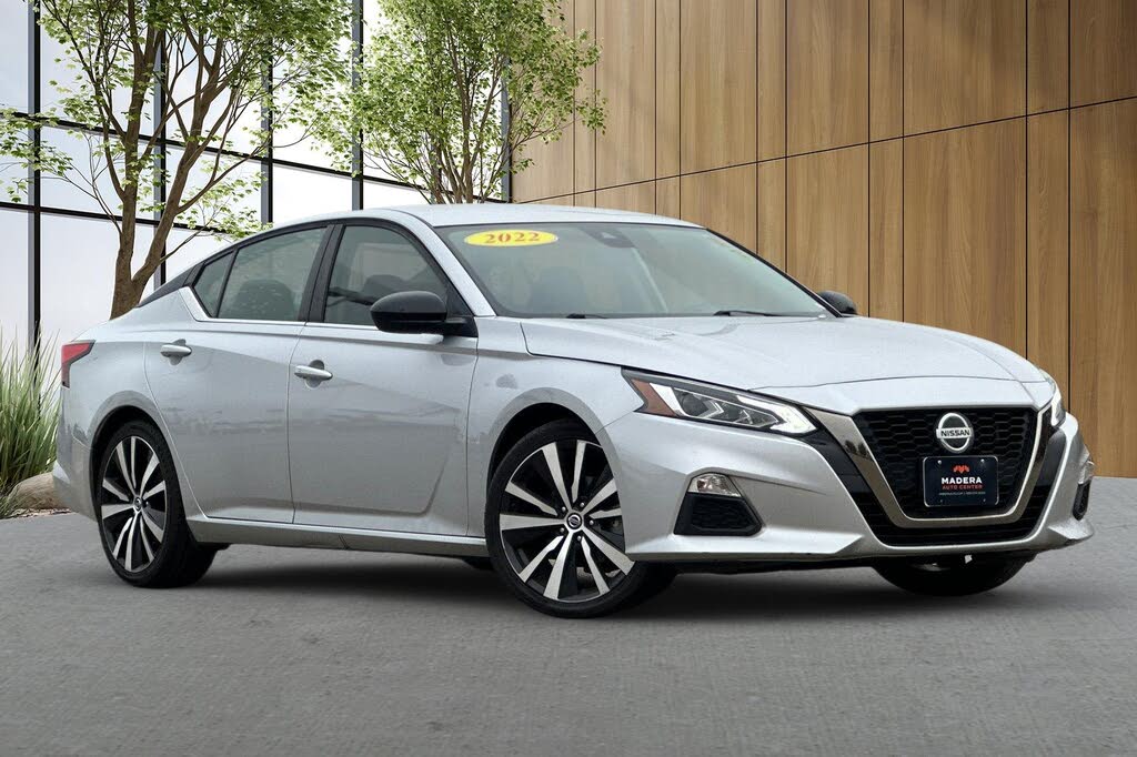 2022 Nissan Altima 2.5 SR FWD