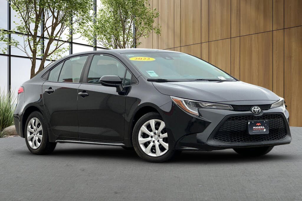 2022 Toyota Corolla LE FWD