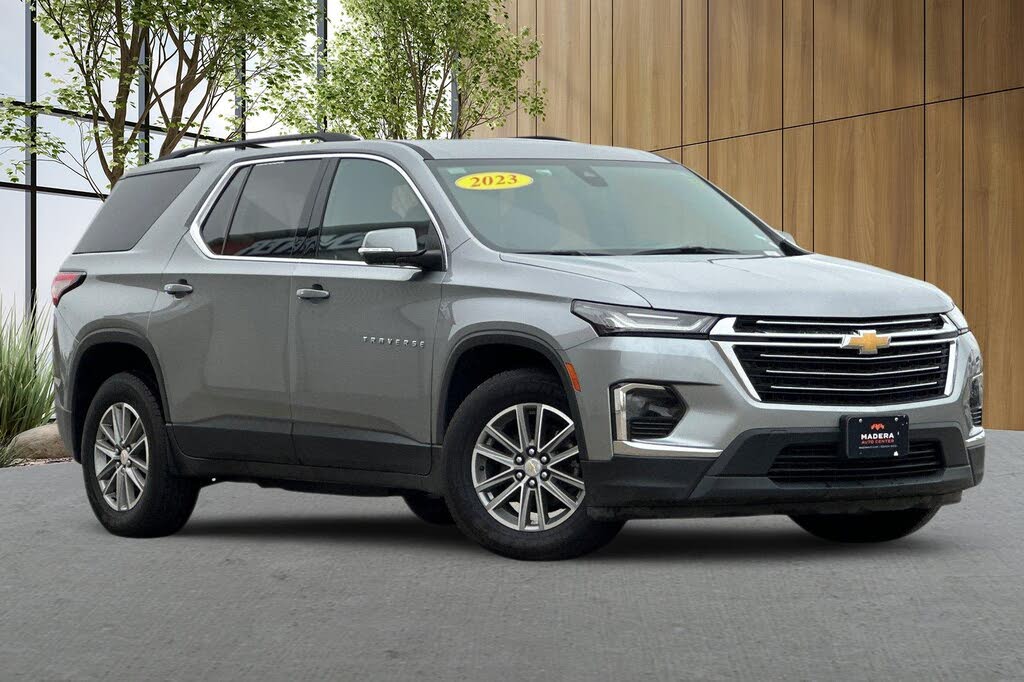 2023 Chevrolet Traverse LT Cloth FWD
