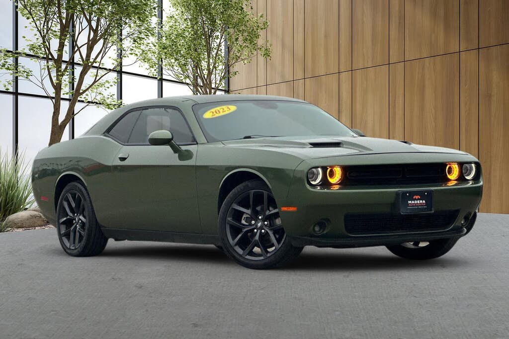 2023 Dodge Challenger SXT RWD