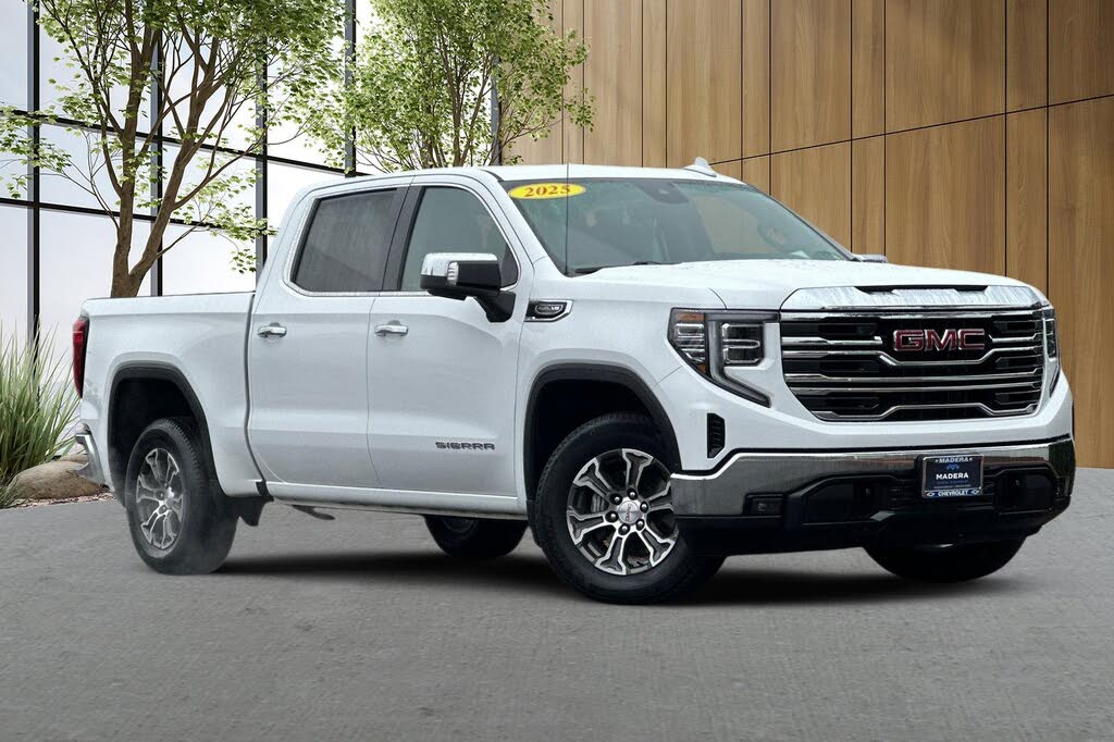 2025 GMC Sierra 1500 SLT Crew Cab RWD