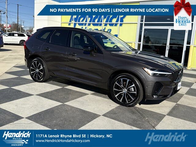 2025 Volvo XC60 B5 Plus Dark Theme AWD