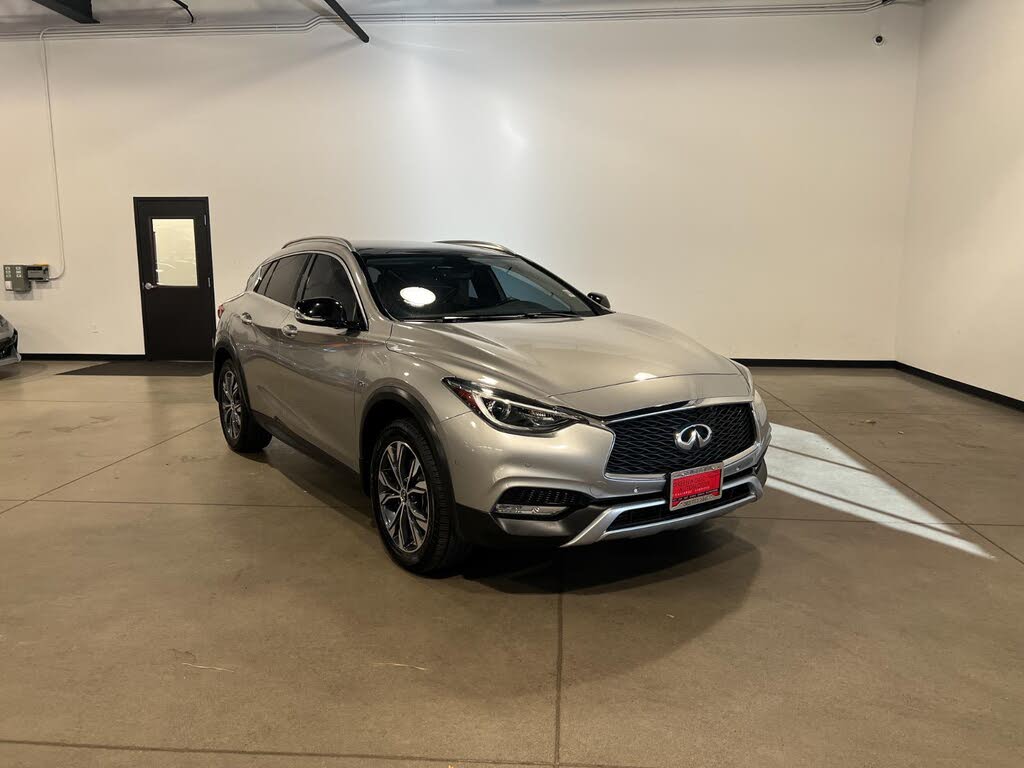 2018 INFINITI QX30 Premium AWD