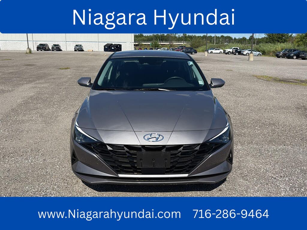 2023 Hyundai Elantra SEL FWD