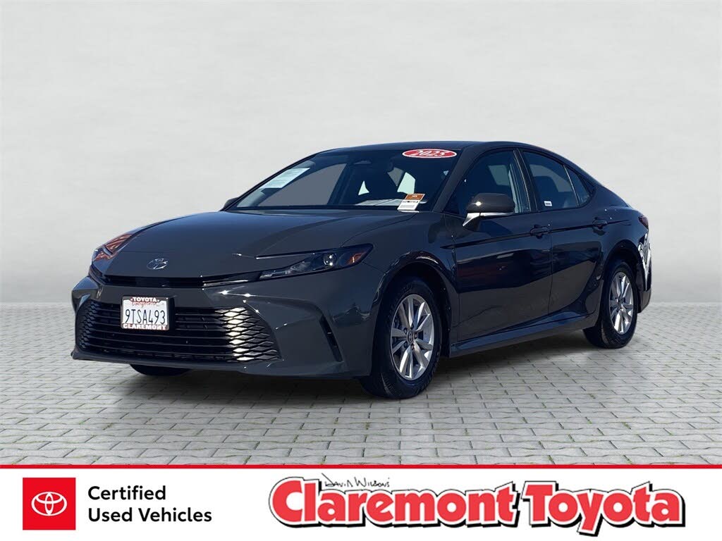2025 Toyota Camry LE FWD