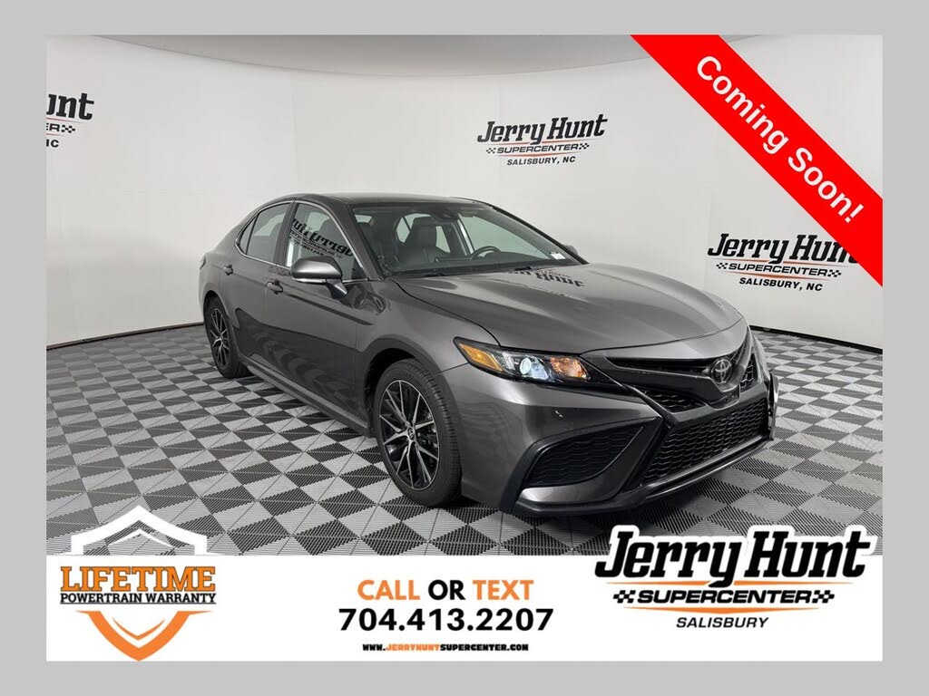 2024 Toyota Camry SE FWD