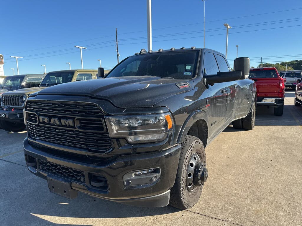 2022 RAM 3500 Limited Crew Cab LB DRW 4WD