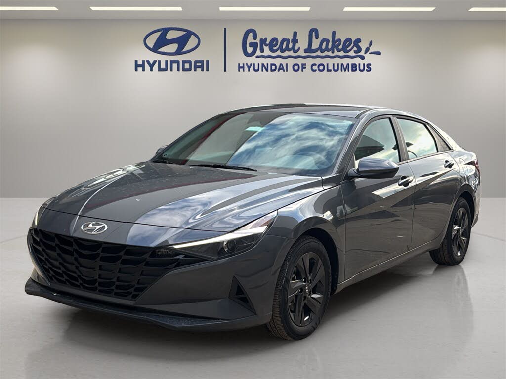 2023 Hyundai Elantra SEL FWD