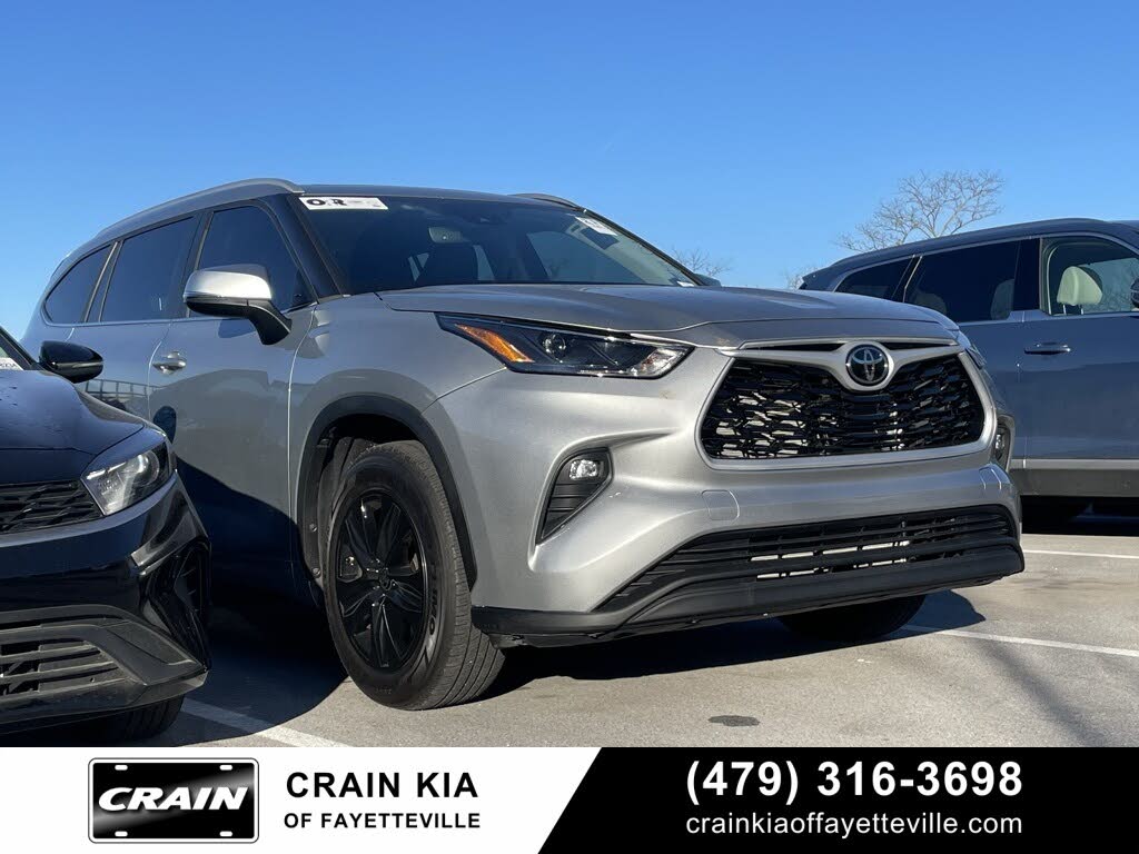 2023 Toyota Highlander XLE FWD