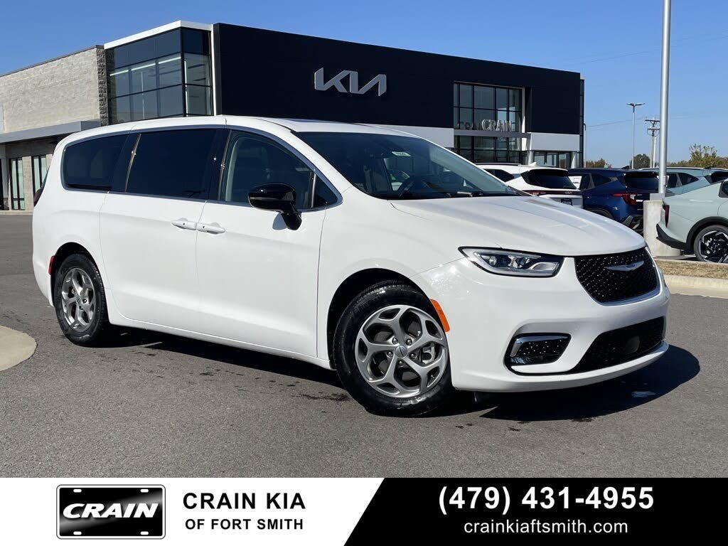 2024 Chrysler Pacifica Limited FWD