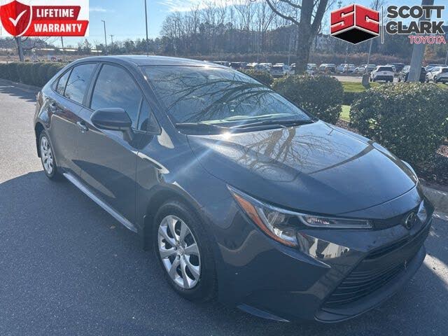 2025 Toyota Corolla LE FWD