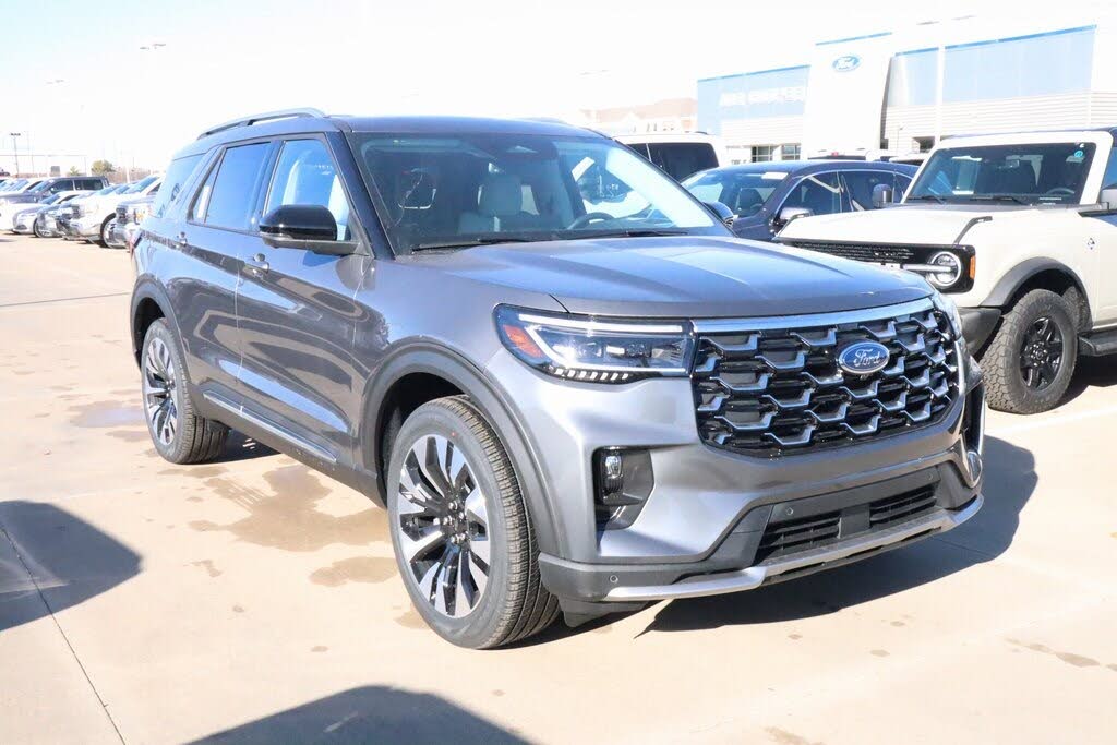 2026 Ford Explorer Platinum AWD