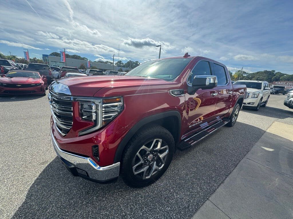 2023 GMC Sierra 1500 SLT Crew Cab RWD