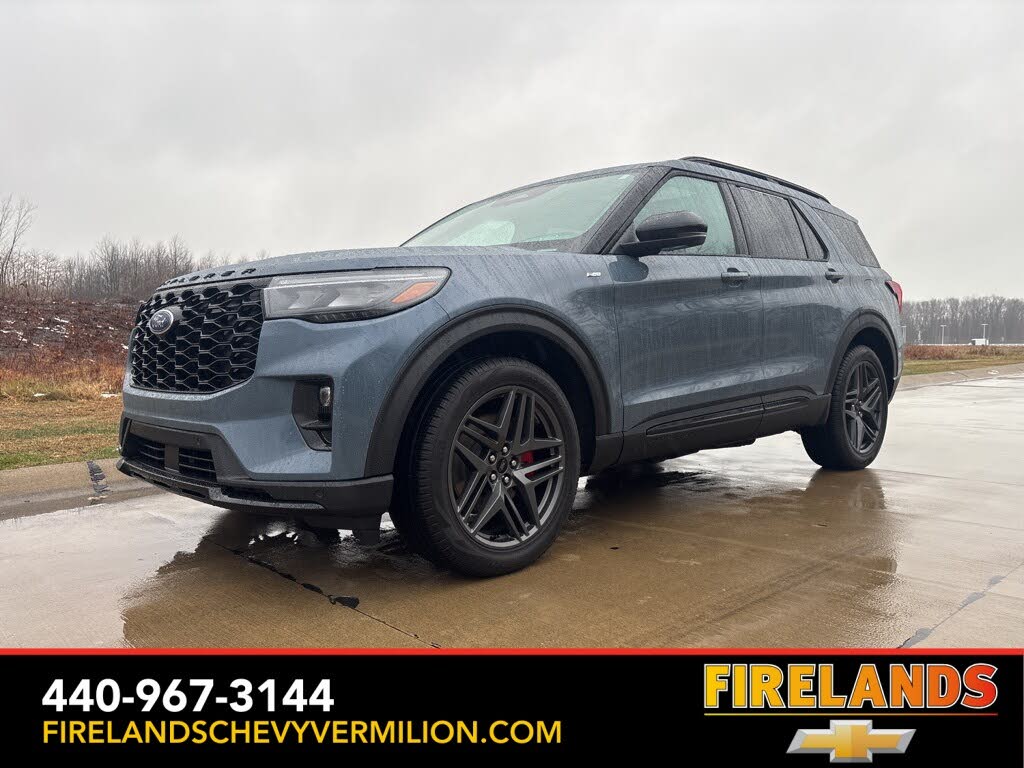 2025 Ford Explorer ST-Line AWD